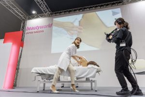 2024年開催の「ビューティーワールド ジャパン 名古屋」の会場内の様子